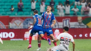 Bahia vence São Paulo de virada na reação e segue na caça ao G5 do Brasileirão